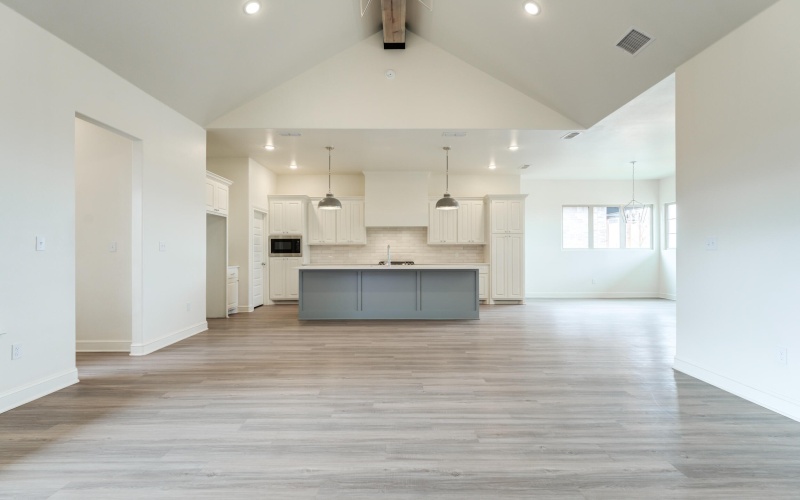 7615 52nd Street, Lubbock, TX 79407, 4 Bedrooms Bedrooms, ,3 BathroomsBathrooms,Residential,For Sale,7615 52nd Street,0,202563265