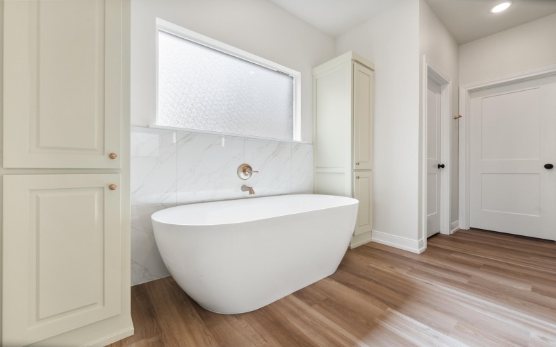 4417 Remington Avenue, Lubbock, TX 79407, 4 Bedrooms Bedrooms, ,3 BathroomsBathrooms,Residential,For Sale,4417 Remington Avenue,0,202563287