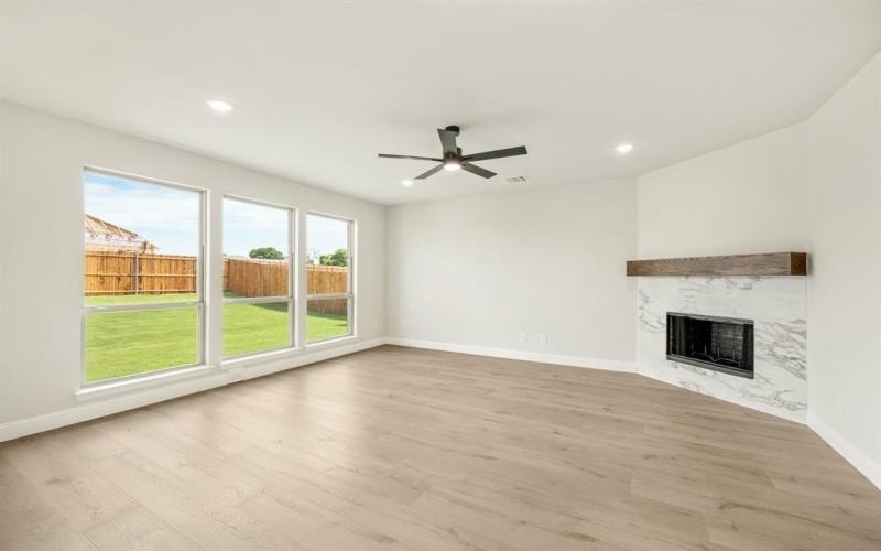 1604 Olivia Drive, Trenton, TX 75490, 4 Bedrooms Bedrooms, ,3 BathroomsBathrooms,Residential,For Sale,1604 Olivia Drive,0,20866628