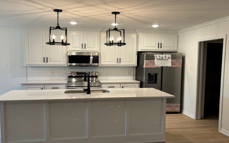 1013 Claborne Court, San Angelo, TX 76903, 3 Bedrooms Bedrooms, ,2 BathroomsBathrooms,Residential,For Sale,1013 Claborne Court,0,129831