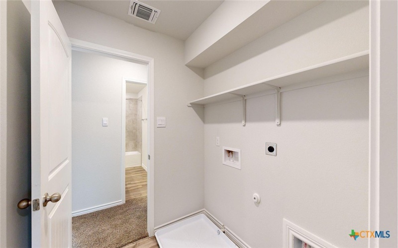 210 Dora Drive, Killeen, TX 76549, 5 Bedrooms Bedrooms, ,2 BathroomsBathrooms,Residential,For Sale,210 Dora Drive,0,598344