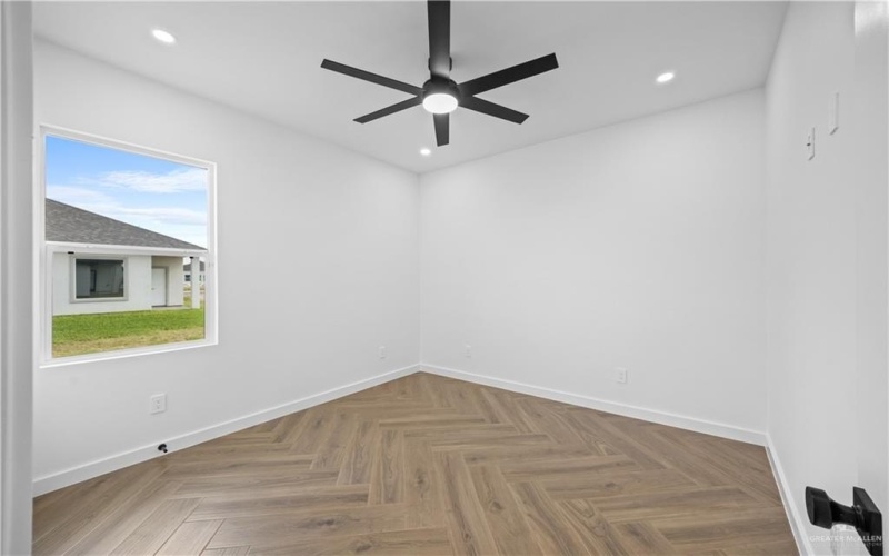 5904 N Playa Del Sol Street, Edinburg, TX 78542, 3 Habitaciones Habitaciones , ,2 BañosBaños,Residential,En Venta,5904 N Playa Del Sol Street,0,487404