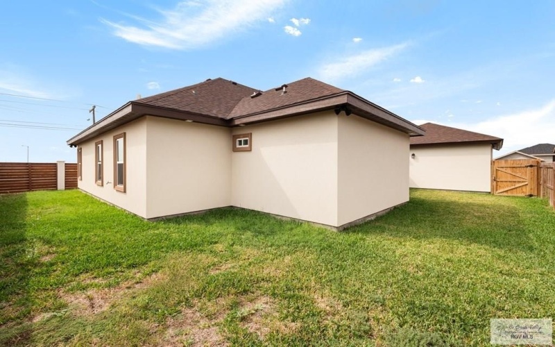 5300 OAKLEY ST, BROWNSVILLE, TX 78526, 3 Habitaciones Habitaciones , ,2 BañosBaños,Residential,En Venta,5300 OAKLEY ST,0,29770118