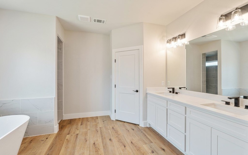 504 Limestone Cir, Mabank, TX 75147, 4 Habitaciones Habitaciones , ,2 BañosBaños,Residential,En Venta,504 Limestone Cir,0,109989