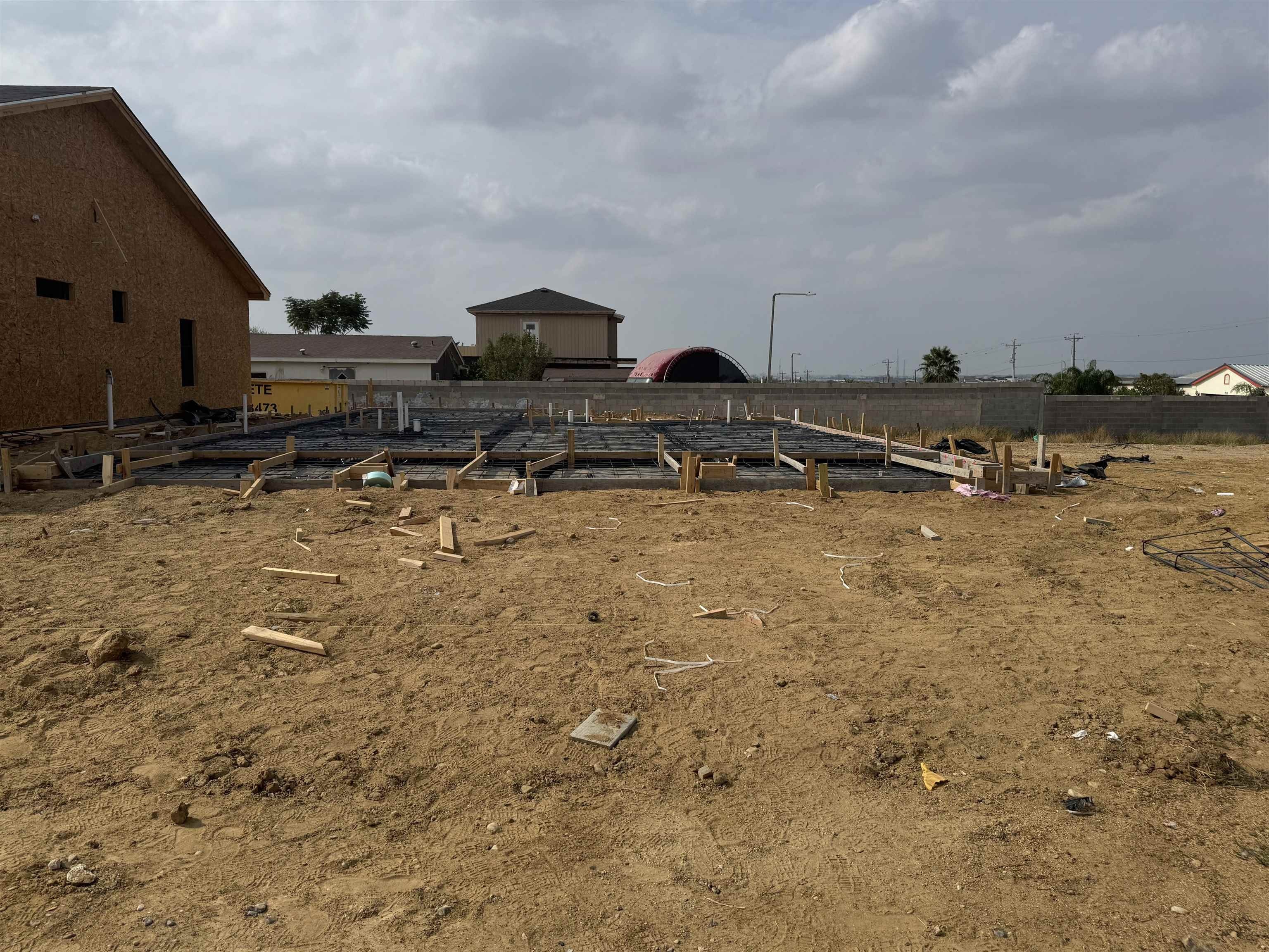 2818 Adamsville, Laredo, TX 78046, 3 Bedrooms Bedrooms, ,2 BathroomsBathrooms,Residential,For Sale,2818 Adamsville,0,20255099