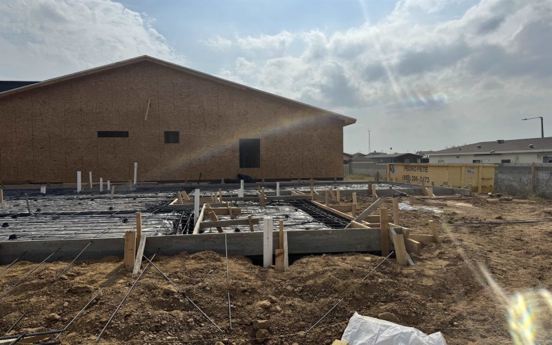 2818 Adamsville, Laredo, TX 78046, 3 Bedrooms Bedrooms, ,2 BathroomsBathrooms,Residential,For Sale,2818 Adamsville,0,20255099