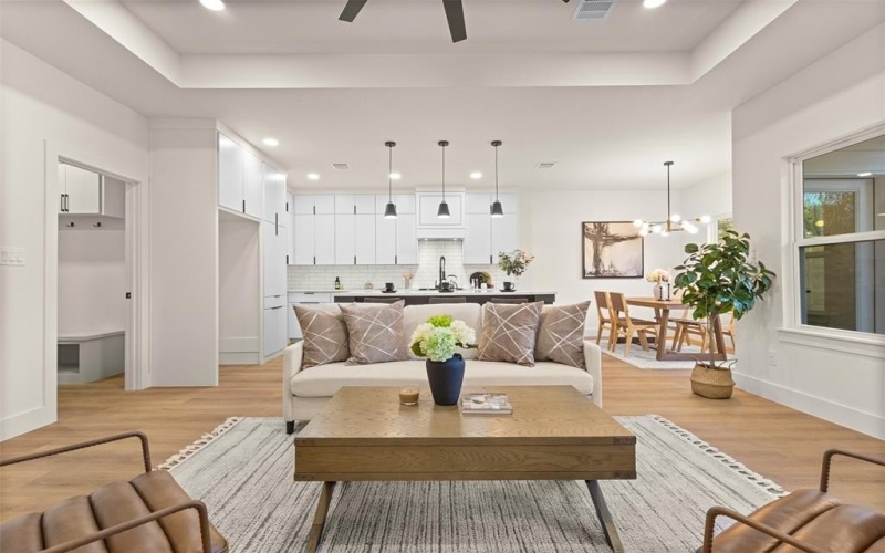 10822 Castolon Drive, Dallas, TX 75228, 3 Bedrooms Bedrooms, ,2 BathroomsBathrooms,Residential,For Sale,10822 Castolon Drive,0,21090250