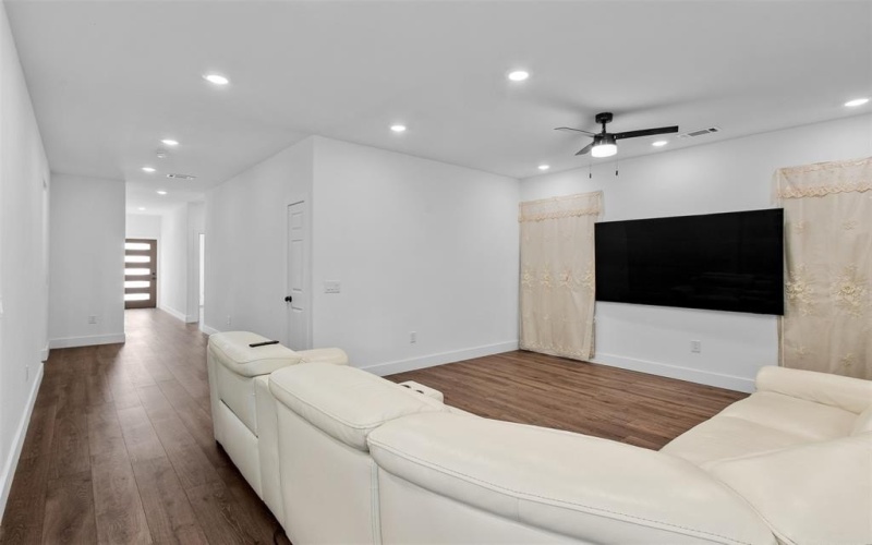 809 Truelove Street, Gainesville, TX 76240, 3 Habitaciones Habitaciones , ,2 BañosBaños,Residential,En Venta,809 Truelove Street,0,21109704