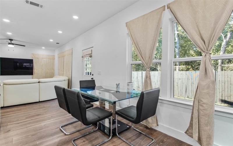 809 Truelove Street, Gainesville, TX 76240, 3 Habitaciones Habitaciones , ,2 BañosBaños,Residential,En Venta,809 Truelove Street,0,21109704