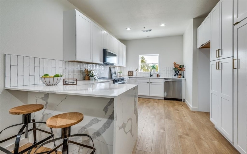 520 S Oconnor Road, Irving, TX 75060, 4 Habitaciones Habitaciones , ,5 BañosBaños,Residential,En Venta,520 S Oconnor Road,0,21110325