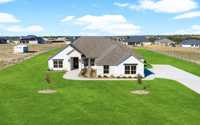 1061 Uplift Drive, Weatherford, TX 76087, 4 Bedrooms Bedrooms, ,3 BathroomsBathrooms,Residential,For Sale,1061 Uplift Drive,0,21112944