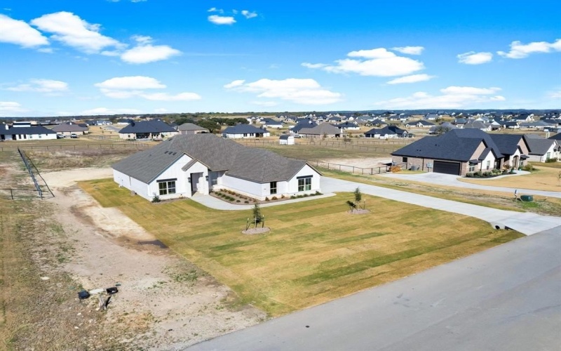 1061 Uplift Drive, Weatherford, TX 76087, 4 Bedrooms Bedrooms, ,3 BathroomsBathrooms,Residential,For Sale,1061 Uplift Drive,0,21112944