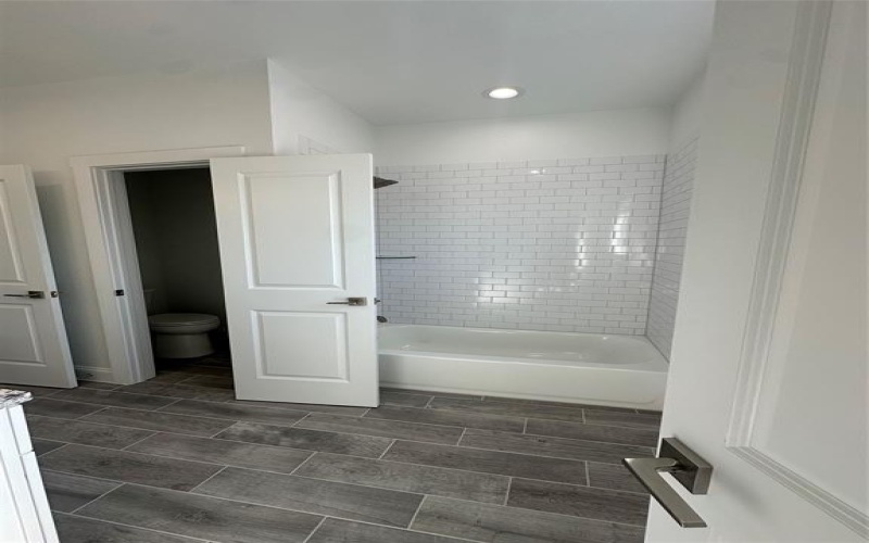 1406 Diceman Avenue, Dallas, TX 75203, 4 Habitaciones Habitaciones , ,3 BañosBaños,Residential,En Venta,1406 Diceman Avenue,0,21116070