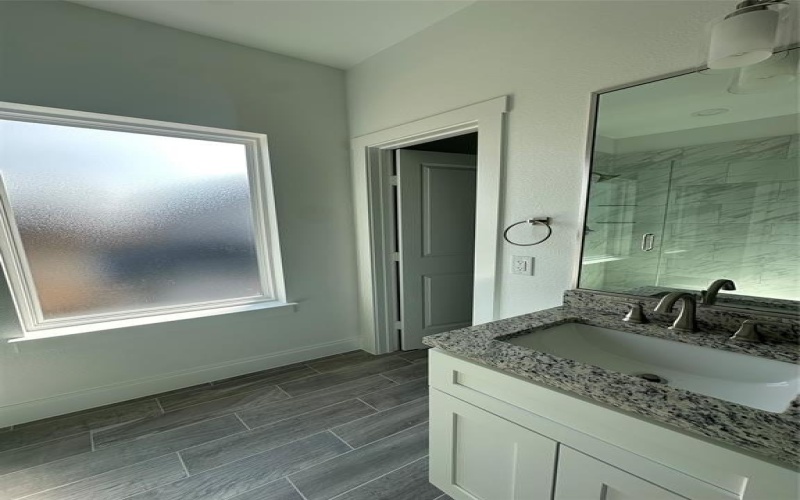 1406 Diceman Avenue, Dallas, TX 75203, 4 Habitaciones Habitaciones , ,3 BañosBaños,Residential,En Venta,1406 Diceman Avenue,0,21116070