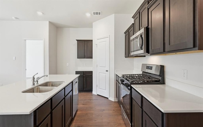 749 Lantana Lane, Pilot Point, TX 76258, 3 Bedrooms Bedrooms, ,2 BathroomsBathrooms,Residential,For Sale,749 Lantana Lane,0,21116113