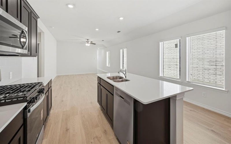 3545 Barnfield Avenue, Aubrey, TX 76227, 3 Habitaciones Habitaciones , ,2 BañosBaños,Residential,En Venta,3545 Barnfield Avenue,0,21116141