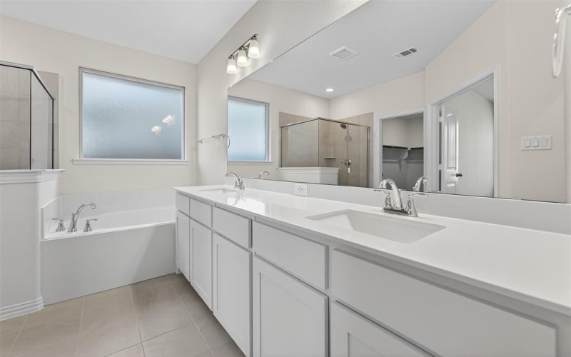 3525 Helena Street, Gainesville, TX 76240, 3 Habitaciones Habitaciones , ,2 BañosBaños,Residential,En Venta,3525 Helena Street,0,21116327