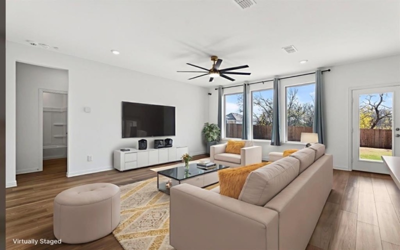 2325 Myrtle Way, Melissa, TX 75454, 5 Habitaciones Habitaciones , ,3 BañosBaños,Residential,En Venta,2325 Myrtle Way,0,21116343