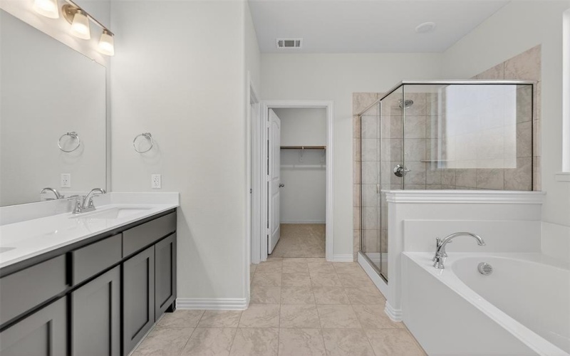 3521 Helena Street, Gainesville, TX 76240, 4 Habitaciones Habitaciones , ,2 BañosBaños,Residential,En Venta,3521 Helena Street,0,21116417