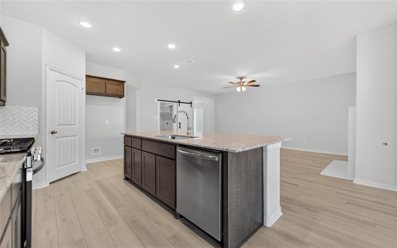 3517 Helena Street, Gainesville, TX 76240, 3 Habitaciones Habitaciones , ,2 BañosBaños,Residential,En Venta,3517 Helena Street,0,21116431