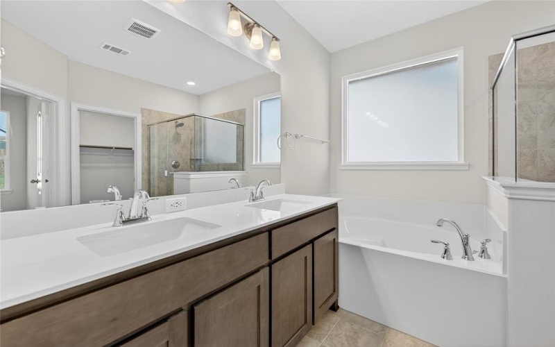 3517 Helena Street, Gainesville, TX 76240, 3 Habitaciones Habitaciones , ,2 BañosBaños,Residential,En Venta,3517 Helena Street,0,21116431