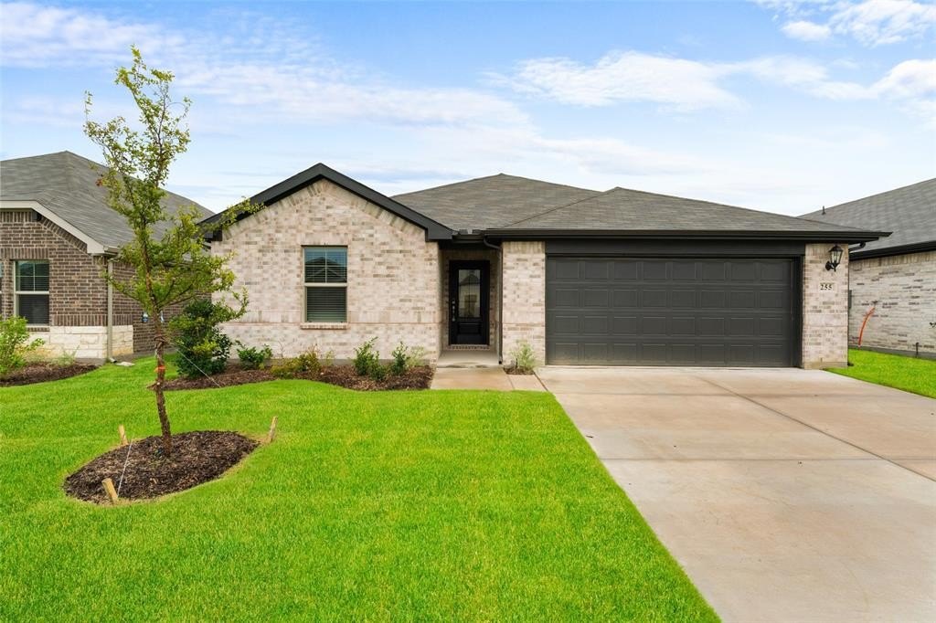 255 Sugarlands Drive, Greenville, TX 75402, 4 Bedrooms Bedrooms, ,3 BathroomsBathrooms,Residential,For Sale,255 Sugarlands Drive,0,21116718