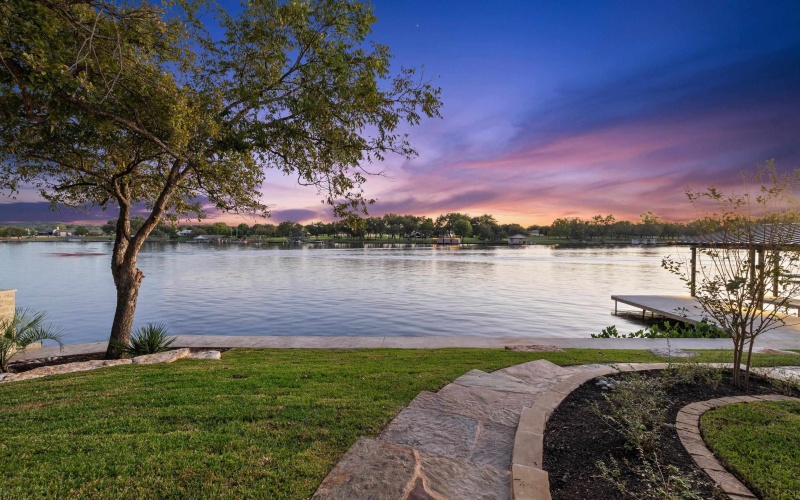 559 Crestwood Dr, Kingsland, TX 78639, 5 Bedrooms Bedrooms, ,6 BathroomsBathrooms,Residential,For Sale,559 Crestwood Dr,172589