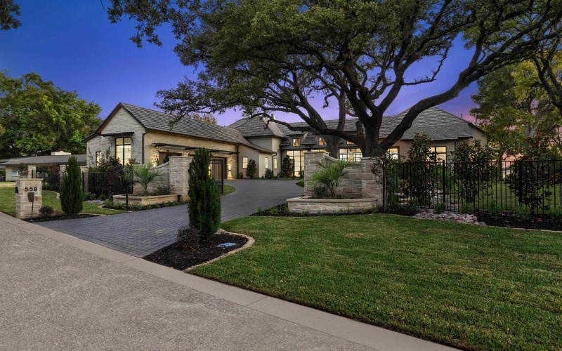 559 Crestwood Dr, Kingsland, TX 78639, 5 Bedrooms Bedrooms, ,6 BathroomsBathrooms,Residential,For Sale,559 Crestwood Dr,172589
