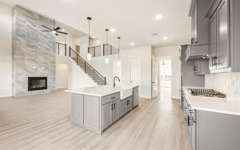 933 Cannes Drive, Red Oak, TX 75154, 5 Habitaciones Habitaciones , ,5 BañosBaños,Residential,En Venta,933 Cannes Drive,0,21116840