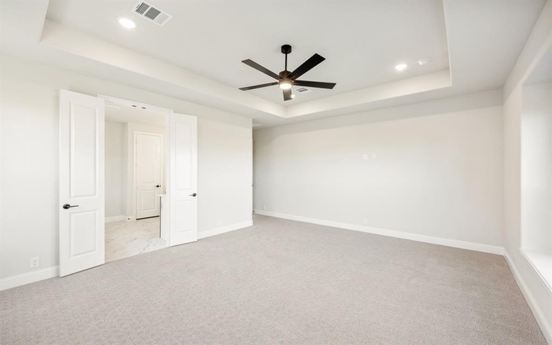 933 Cannes Drive, Red Oak, TX 75154, 5 Habitaciones Habitaciones , ,5 BañosBaños,Residential,En Venta,933 Cannes Drive,0,21116840