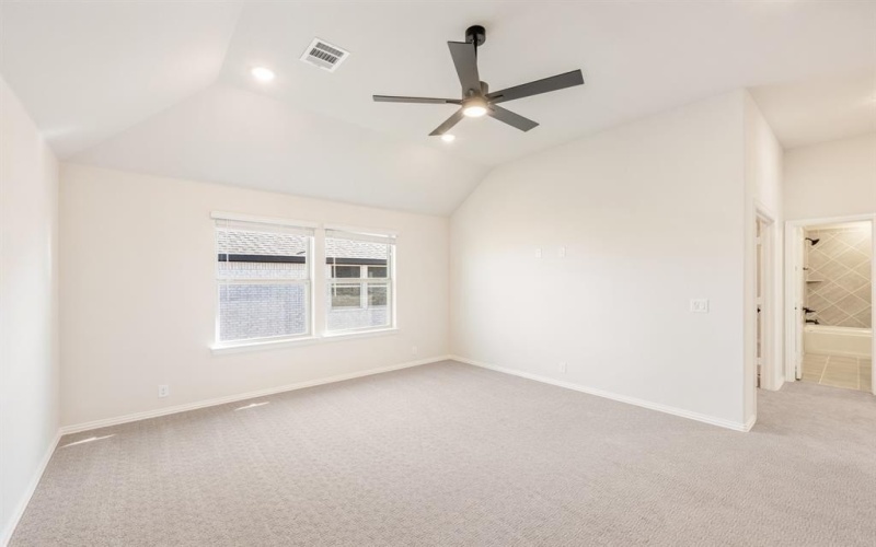 933 Cannes Drive, Red Oak, TX 75154, 5 Habitaciones Habitaciones , ,5 BañosBaños,Residential,En Venta,933 Cannes Drive,0,21116840