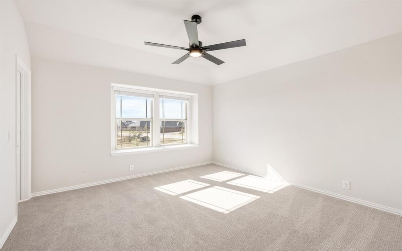 933 Cannes Drive, Red Oak, TX 75154, 5 Habitaciones Habitaciones , ,5 BañosBaños,Residential,En Venta,933 Cannes Drive,0,21116840