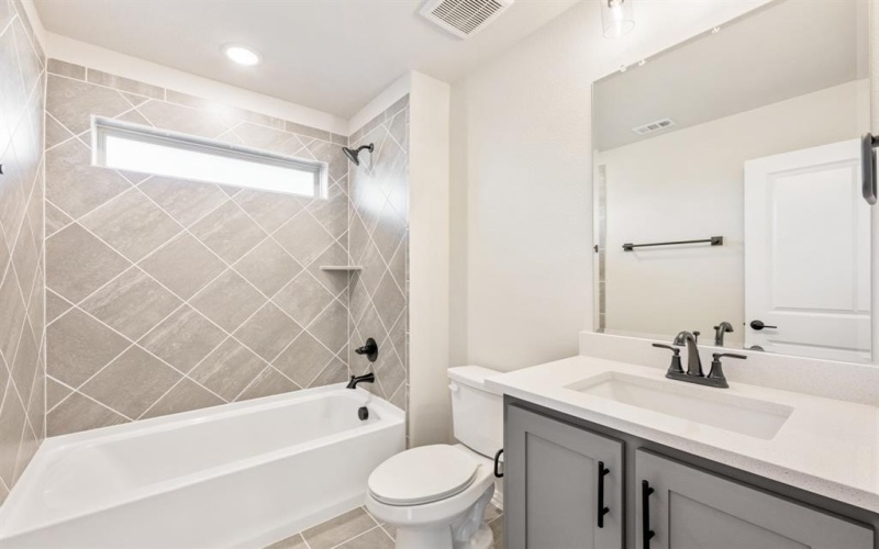 933 Cannes Drive, Red Oak, TX 75154, 5 Habitaciones Habitaciones , ,5 BañosBaños,Residential,En Venta,933 Cannes Drive,0,21116840