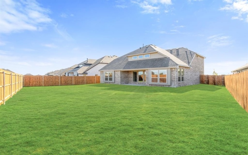 933 Cannes Drive, Red Oak, TX 75154, 5 Habitaciones Habitaciones , ,5 BañosBaños,Residential,En Venta,933 Cannes Drive,0,21116840