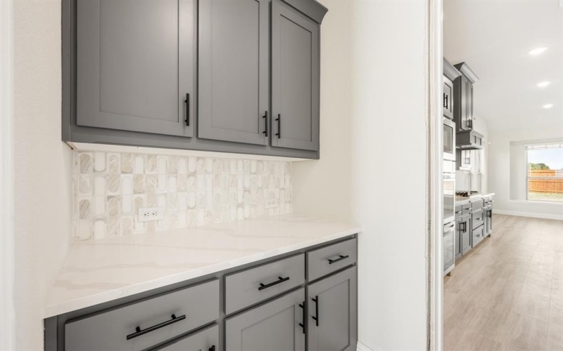 933 Cannes Drive, Red Oak, TX 75154, 5 Habitaciones Habitaciones , ,5 BañosBaños,Residential,En Venta,933 Cannes Drive,0,21116840