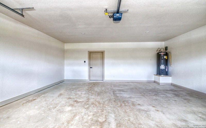 6 Rio Seco, Uvalde, TX 78801, 3 Bedrooms Bedrooms, ,2 BathroomsBathrooms,Residential,For Sale,6 Rio Seco,0,1924004