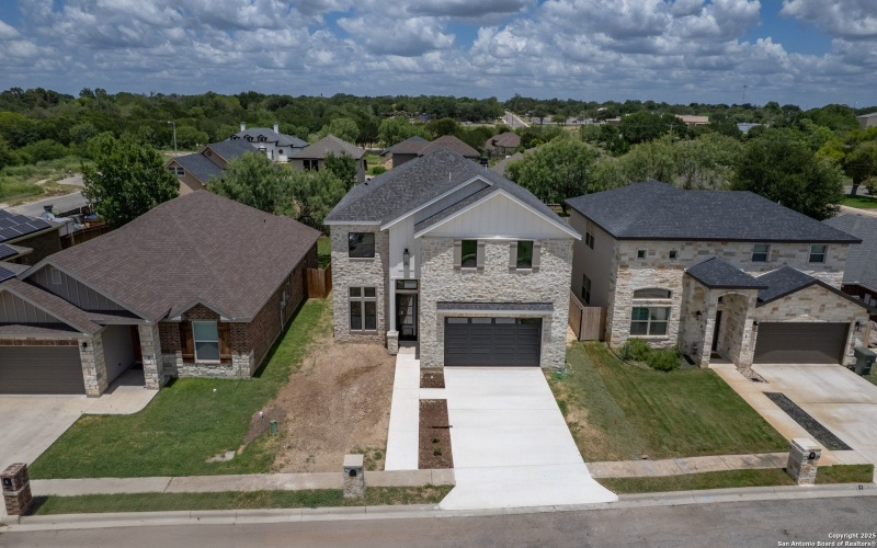 6 Rio Seco, Uvalde, TX 78801, 3 Bedrooms Bedrooms, ,2 BathroomsBathrooms,Residential,For Sale,6 Rio Seco,0,1924004