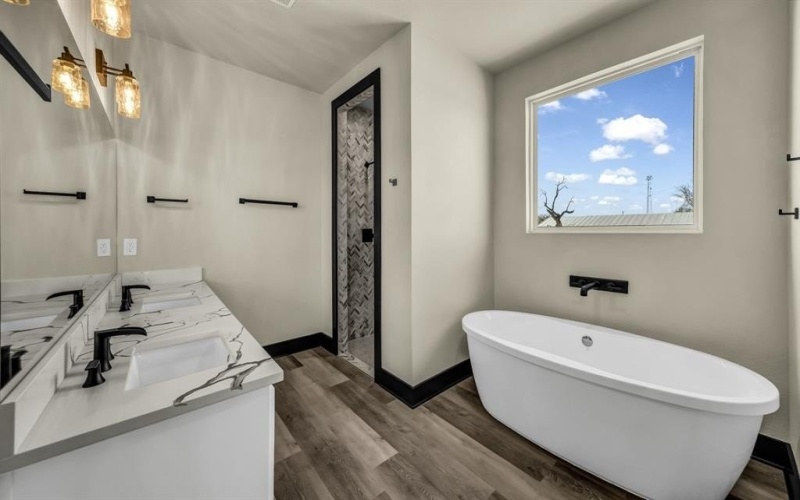 300 Jupiter Trail, Weatherford, TX 76088, 4 Bedrooms Bedrooms, ,2 BathroomsBathrooms,Residential,For Sale,300 Jupiter Trail,0,21114397