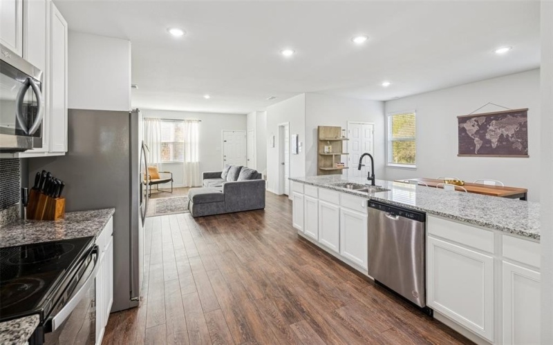 5712 Shore Point Trail, Fort Worth, TX 76119, 3 Bedrooms Bedrooms, ,3 BathroomsBathrooms,Residential,For Sale,5712 Shore Point Trail,0,21114564