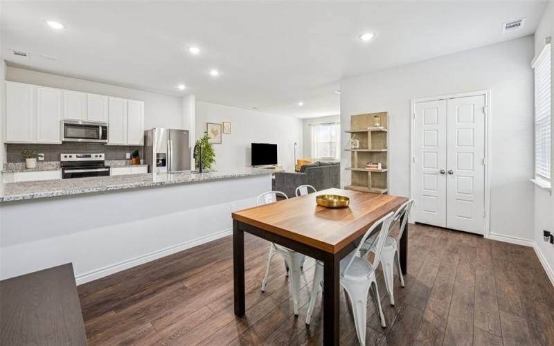 5712 Shore Point Trail, Fort Worth, TX 76119, 3 Bedrooms Bedrooms, ,3 BathroomsBathrooms,Residential,For Sale,5712 Shore Point Trail,0,21114564