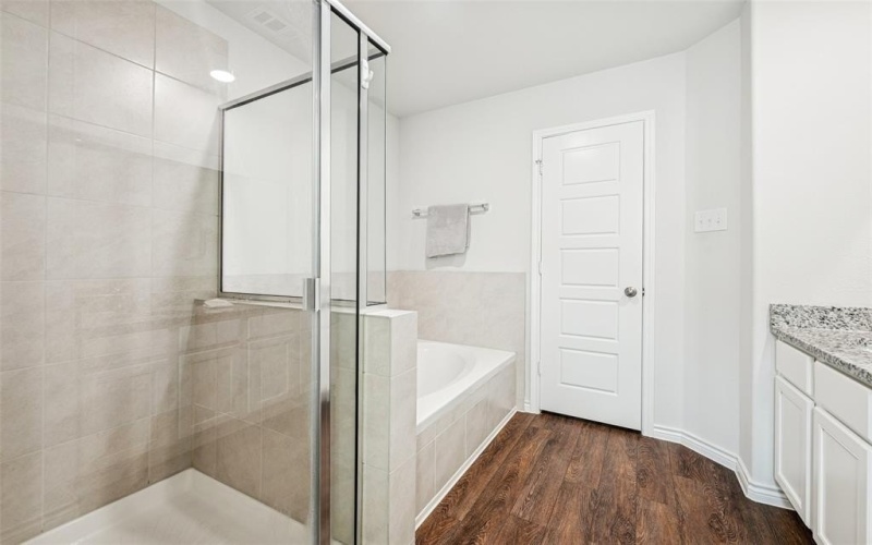 5712 Shore Point Trail, Fort Worth, TX 76119, 3 Bedrooms Bedrooms, ,3 BathroomsBathrooms,Residential,For Sale,5712 Shore Point Trail,0,21114564