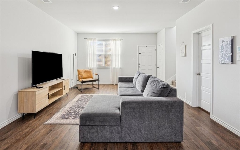 5712 Shore Point Trail, Fort Worth, TX 76119, 3 Bedrooms Bedrooms, ,3 BathroomsBathrooms,Residential,For Sale,5712 Shore Point Trail,0,21114564