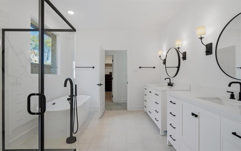 1018 Bleriot Drive, Fate, TX 75087, 5 Habitaciones Habitaciones , ,5 BañosBaños,Residential,En Venta,1018 Bleriot Drive,0,21114654