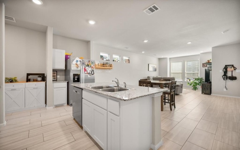 3133 Strawberry Farm Lane, Fort Worth, TX 76140, 3 Habitaciones Habitaciones , ,2 BañosBaños,Residential,En Venta,3133 Strawberry Farm Lane,0,21114706