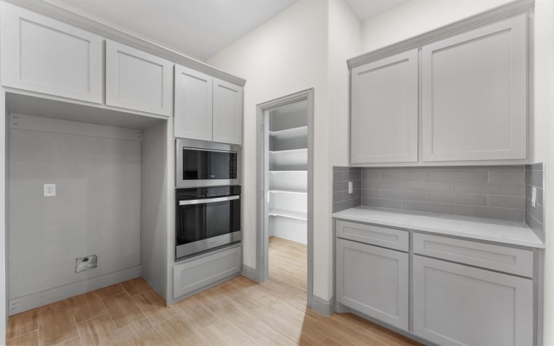 1516 PORTS O CALL Court, Granbury, TX 76048, 4 Bedrooms Bedrooms, ,3 BathroomsBathrooms,Residential,For Sale,1516 PORTS O CALL Court,0,21115113