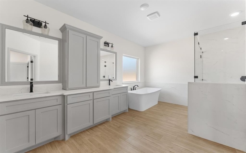 1516 PORTS O CALL Court, Granbury, TX 76048, 4 Bedrooms Bedrooms, ,3 BathroomsBathrooms,Residential,For Sale,1516 PORTS O CALL Court,0,21115113