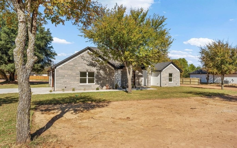 1508 PORTS O CALL Court, Granbury, TX 76048, 4 Bedrooms Bedrooms, ,3 BathroomsBathrooms,Residential,For Sale,1508 PORTS O CALL Court,0,21115117