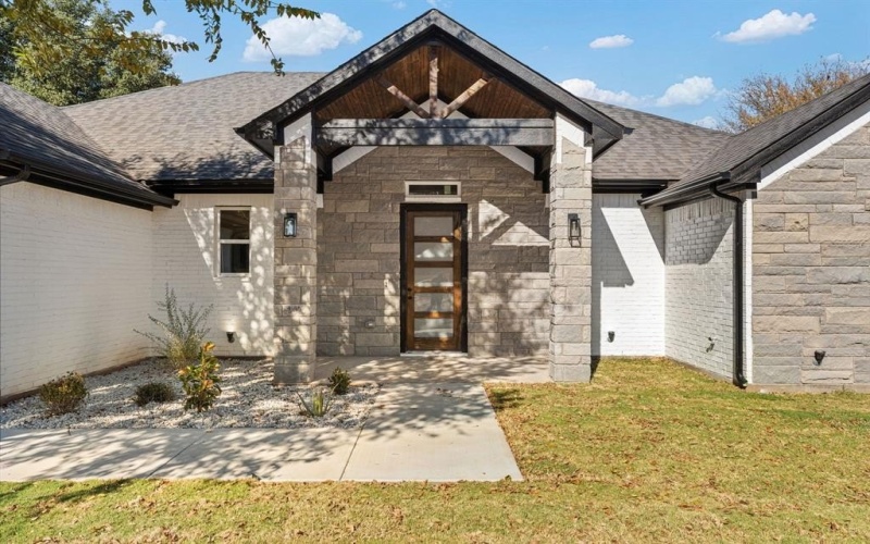 1508 PORTS O CALL Court, Granbury, TX 76048, 4 Bedrooms Bedrooms, ,3 BathroomsBathrooms,Residential,For Sale,1508 PORTS O CALL Court,0,21115117
