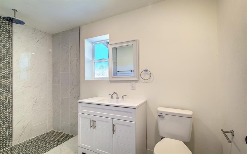 520 N 1st Street, Point, TX 75472, 3 Habitaciones Habitaciones , ,2 BañosBaños,Residential,En Venta,520 N 1st Street,0,21115750