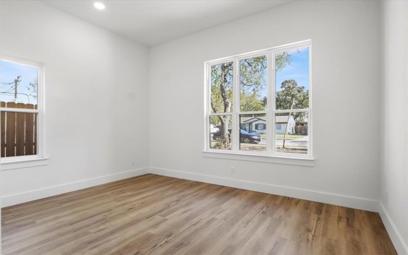 726 Pangburn, Grand Prairie, TX 75051, 4 Habitaciones Habitaciones , ,2 BañosBaños,Residential,En Venta,726 Pangburn,0,21115783